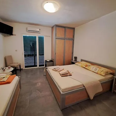 Katja Guest house