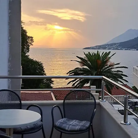 Katja 3* Gradac (Split-Dalmatia)